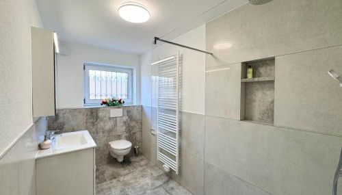 Charmanter Rückzugsort mit Großer Terrasse in Idyllischer Umgebung - Foto 4, Shower