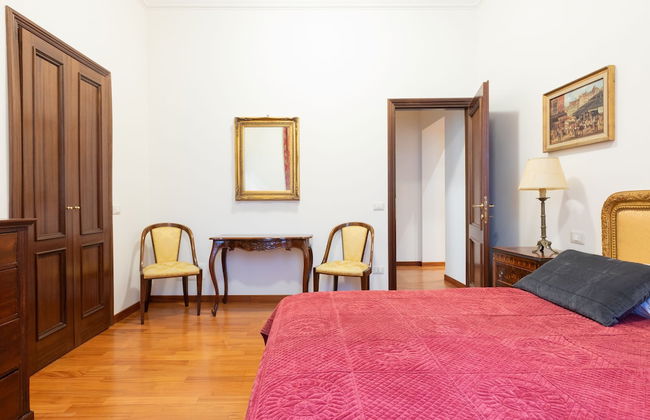 Elegant Salandra Suite - Photo 20