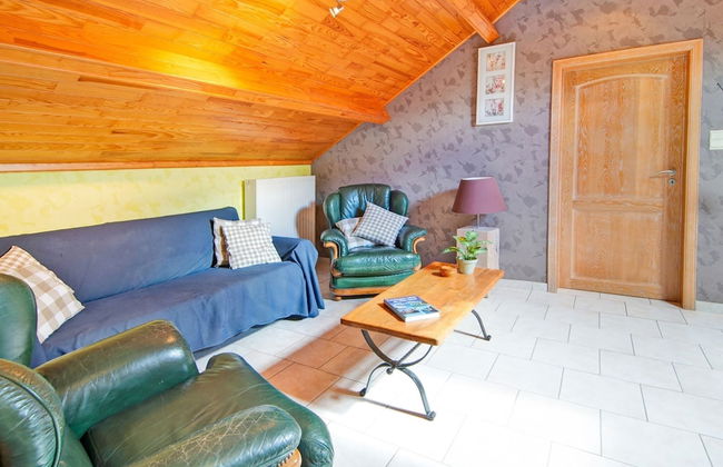 Charming Stay Near Forests - Photo 12