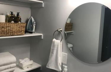 HOME AWAY HOME - Chic 2 BR Capitol Hill DC - Photo 9