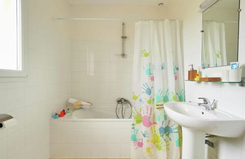 Luxe villa in Les Forges with BBQ Garden - Foto 21