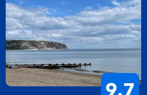 Swanage Bay Coastal Apartment - Photo 32