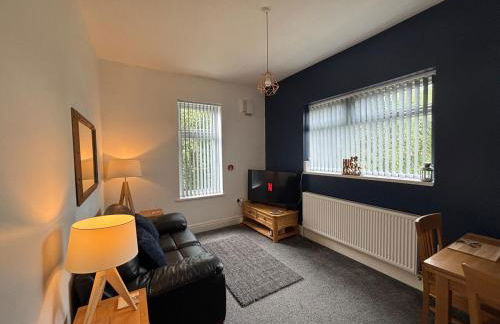 Garrick's Suite-Home away from Home- suitable for couples retreat, Contractors and NHS- free parking - Foto 13