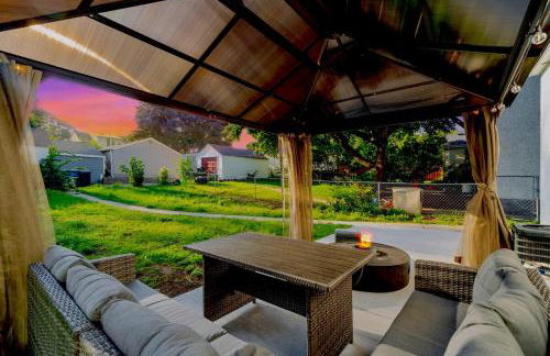 Movie Game Room & Fire Pit Luxury Spacious Home - Foto 1