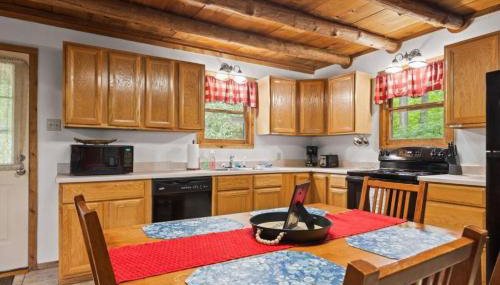 Pet-Friendly Cabin Retreat in the Ozarks of Scenic Newton County, Arkansas - Foto 4
