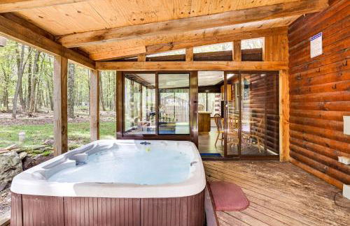 Long Pond Log Cabin with Hot Tub Soaks and Outdoor Fun - Foto 21