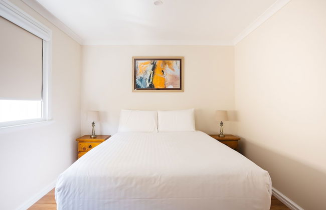 Owen's Hideaway by the BNB Collection - Photo 2