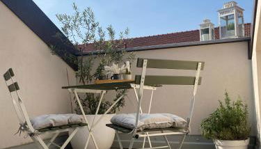 The Nest Between the Walls - Foto 1