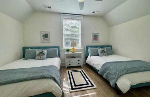 Wharf Street Coastal Escape - 3BR Old Town Luxury - Photo 8