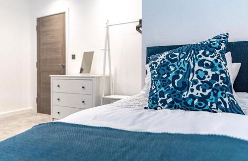 2-Bedroom Contractor Stay - Gated Parking & Fast WiFi - Photo 10