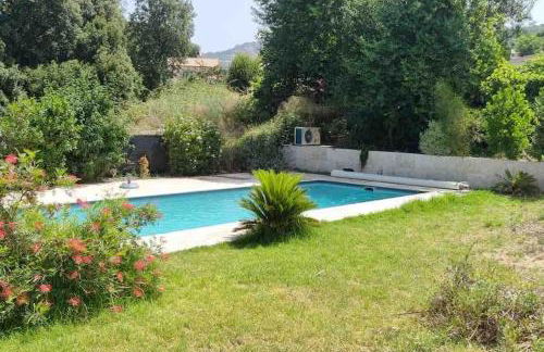 Rez de chaussée villa avec piscine - Foto 19