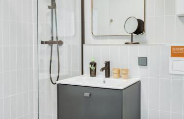 Limehome Wolfsburg Porschestraße - Foto 56