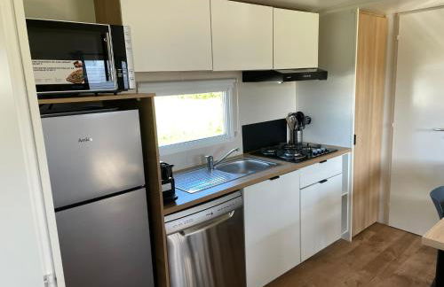 Mobil Home récent en Camping 5 étoiles sur la côte de Normandie plage 1400 m - Photo 3