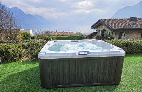 Amazing Home In Solto Collina Bg - Photo 23