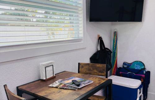 Private, cozy, beach guest-suite C - Photo 21