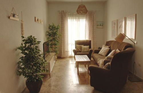 La Bodega del Mar - Luminoso y céntrico apto con piscina en verano y parking - Foto 22