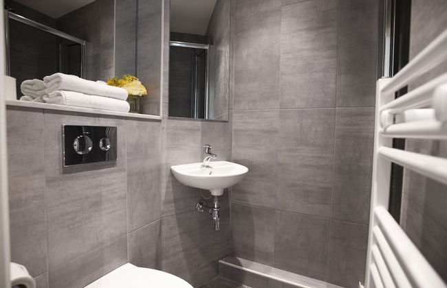 Goldcrest Village Apartments University of Galway - Photo 8