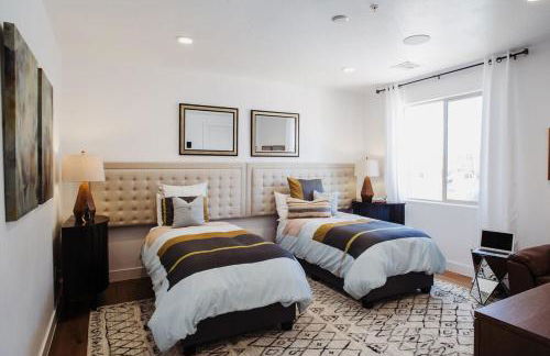 Townhome w Private Hot Tub Air Hockey and more - Foto 43