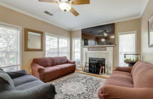 4 Mi to Chattahoochee River Family Home with Yard! - Foto 12