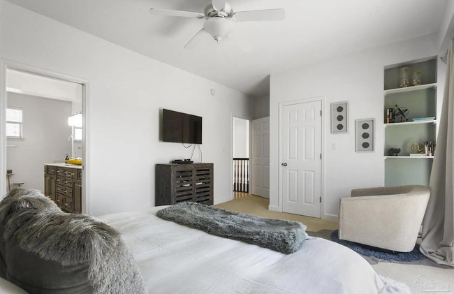 Portside Villas Unit 6 - Photo 2