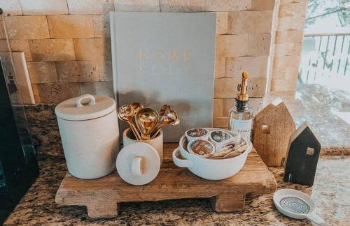 Stunning LAKE VIEW Game Room Spa Walk To Village - Photo 22