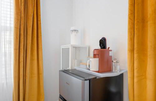 4BR Themed Stay Suite Near NC State Downtown Sleeps 10 - Foto 13