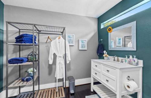 3 Bdr 2 Bth Downtown San Antonio Free Parking at The Alamodome - Foto 9