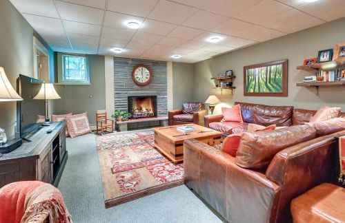 Hot Tub, Gym, Game Room! Luxe Estate in Longmeadow - Foto 28