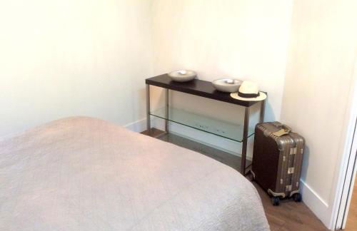 Two Bedroom Luxury Apartment - Balcony with View of Notre Dame - Foto 42