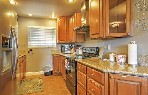 3 Mi to Dtwn Dining! Long Beach Condo with Balcony - Foto 8