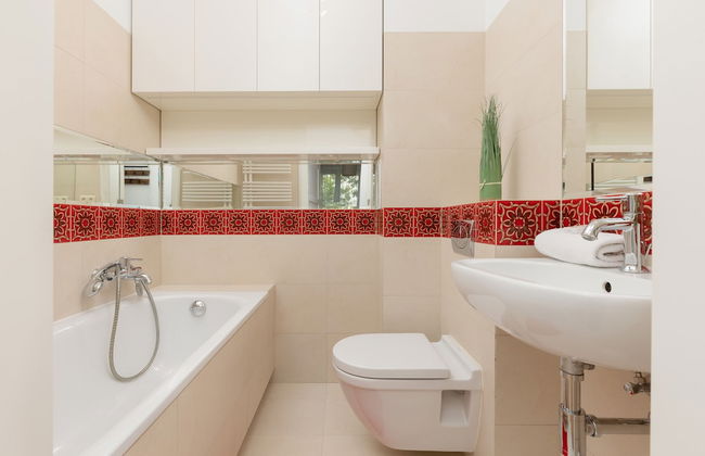 Bałuckiego Apartment Warsaw by Renters - Photo 19