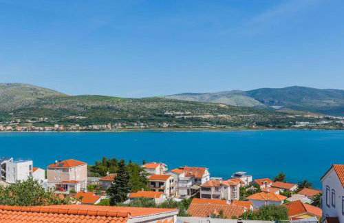 Apartment Lucky Star - 2 Bedroom, Sea View, Large Balcony, Free Parking, BBQ - Foto 8