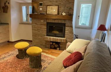 Alloggio con camino nel borgo del castello - Foto 11