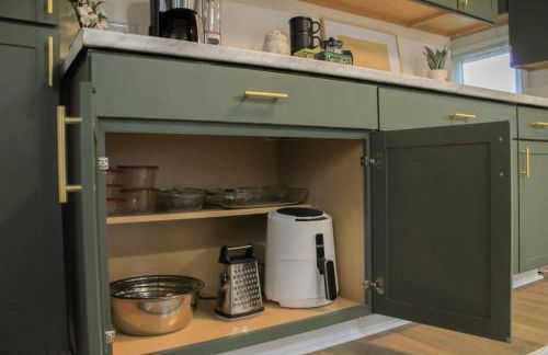 New 1-bedroom Bungalow! 4 miles to CLE - Foto 17