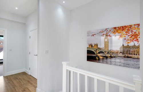 Luxury 5 Bedroom, 4 Bathroom Home in Purley - Foto 78