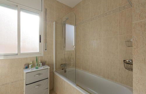 Fantástica casa en alquiler con piscina en Vilanova i la Geltrú - Foto 57