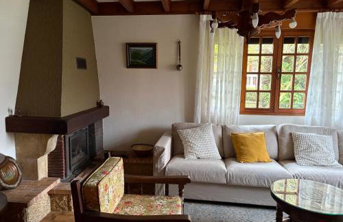 Los Picos - Casa rural con jardín - Foto 12