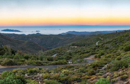 A LIVING CANVAS Amazing Lake View Custom Home - Foto 39