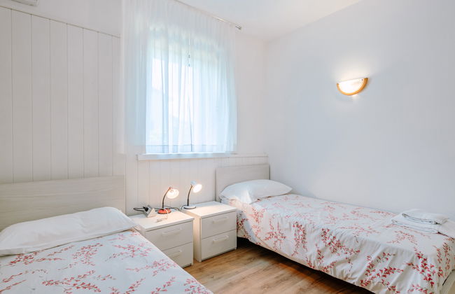 2 bedroom Apartment in Caldonazzo with garden and terrace - Photo 18