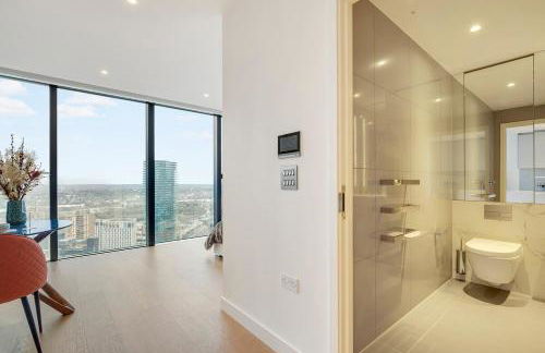 Skyline Studio with Pool & Gym, Canary Wharf - Foto 11