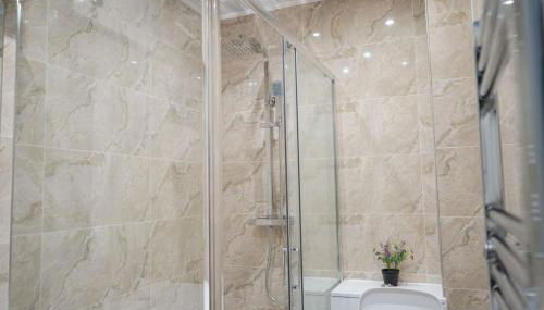 Glasgow - 2 Bedroom Apartment - Foto 2