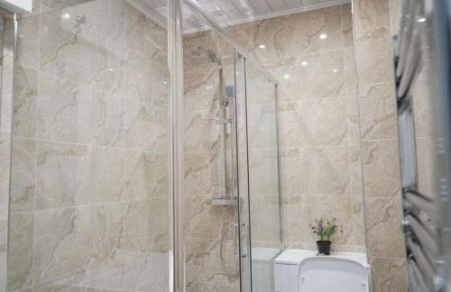 Glasgow - 2 Bedroom Apartment - Foto 2