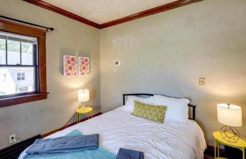 1 Mi to UNL Group Getaway with Game Area - Foto 12