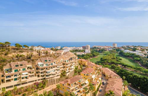 Wonderful Golf & Beach Apartment with front Seaview and Pool - Foto 16