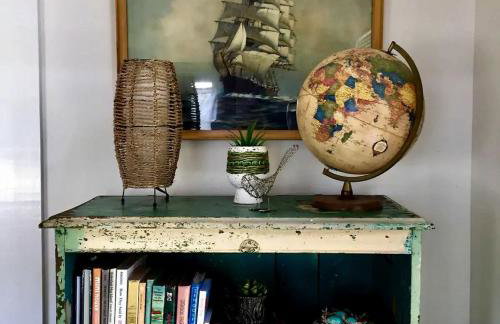 Serene Tiny House with a Big Charm for Glamping in Virginia - Photo 11