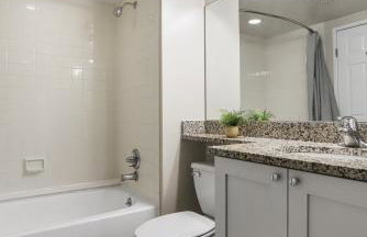 Relaxing Arlington Apt - Pool - near Pentagon City - Foto 27
