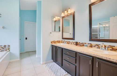 Relaxing Retreat with Pool and Movie Theater - Foto 29