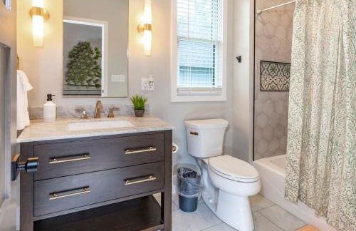 Heart of Brevard Hideaway - Walk/Bike to Downtown! - Foto 8