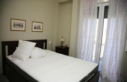 Lovely sea front apartment - Photo 8