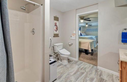 Moon River Smart-Suite near Interstate 44 and Airport - Photo 16